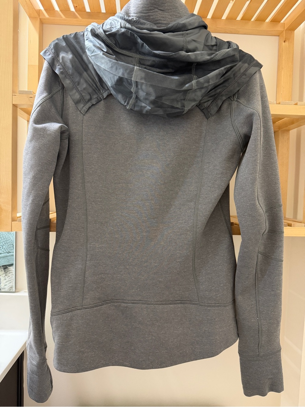 Lululemon Snug Sprinter Jacket - Picture 6 of 10